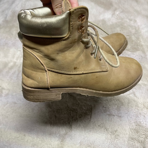 Brown and Gold Boots - Picture 4 of 8